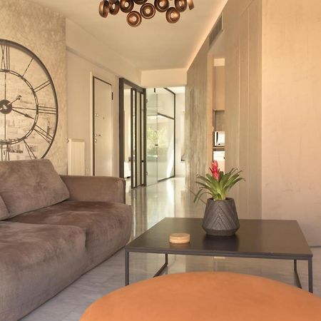 Luxury Apt With Parking-Living Stone Silver Aten Exteriör bild