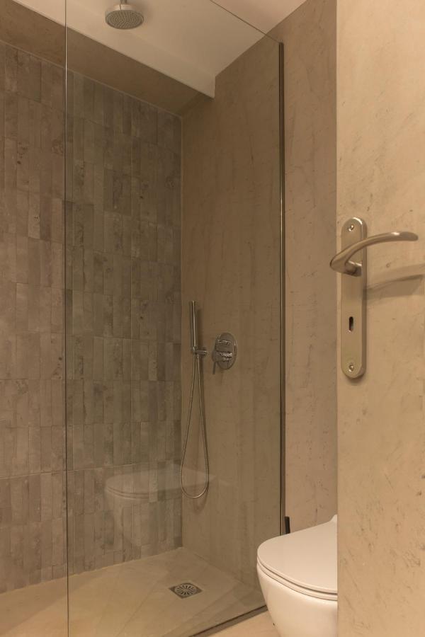 Luxury Apt With Parking-Living Stone Silver Aten Exteriör bild